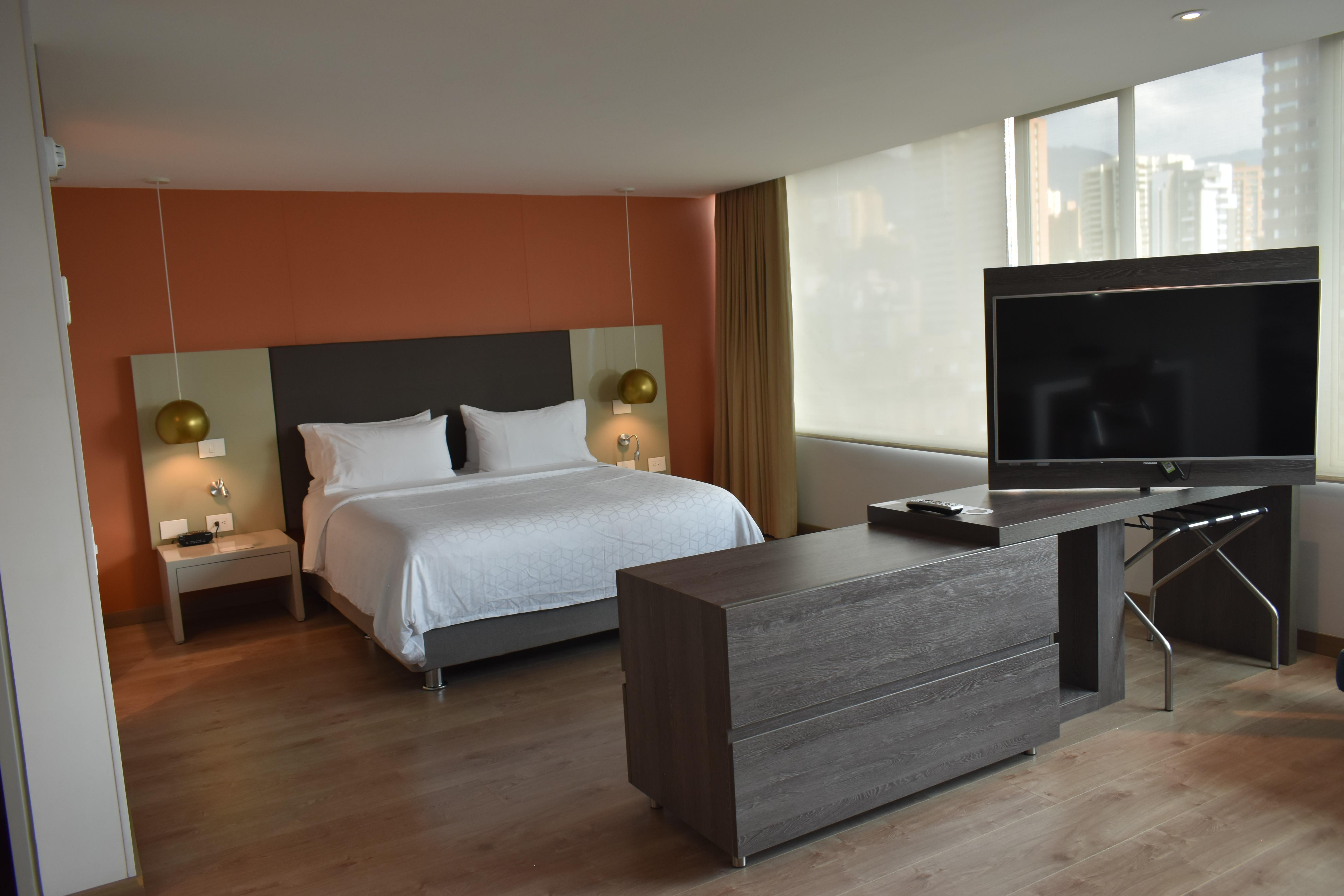 Hotel Holiday Inn Express & Suites Medellin By Ihg Kültér fotó