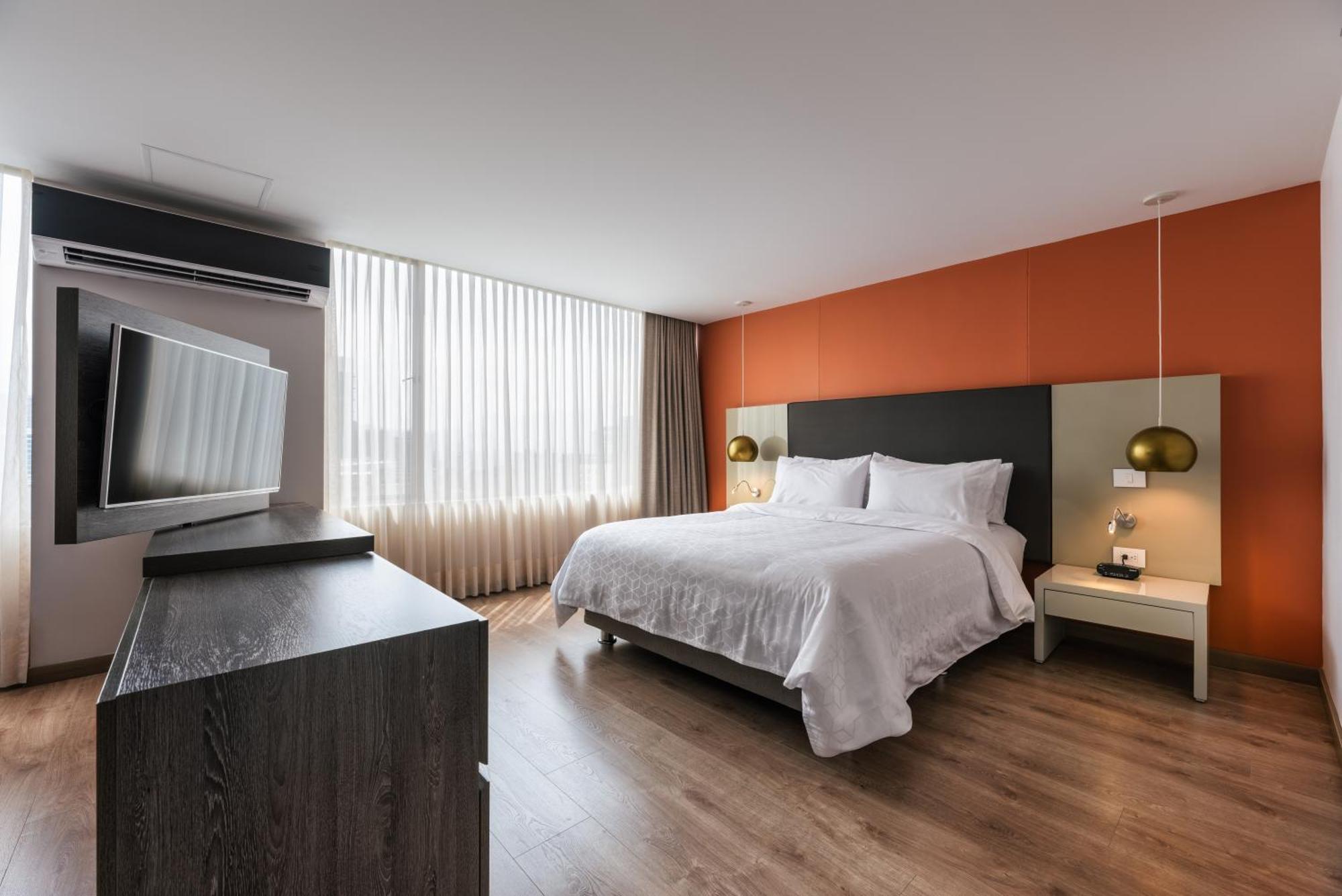 Hotel Holiday Inn Express & Suites Medellin By Ihg Kültér fotó