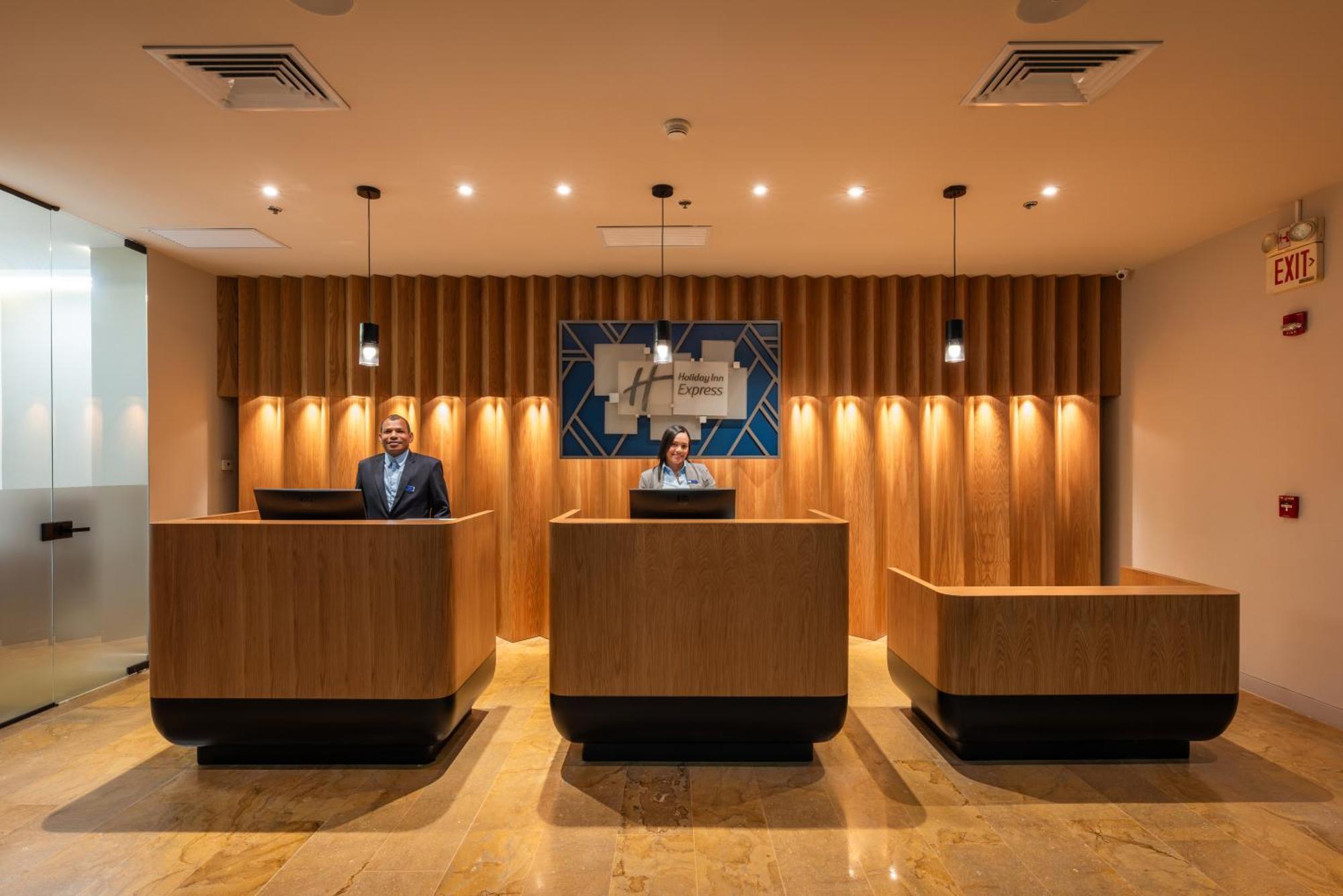 Hotel Holiday Inn Express & Suites Medellin By Ihg Kültér fotó