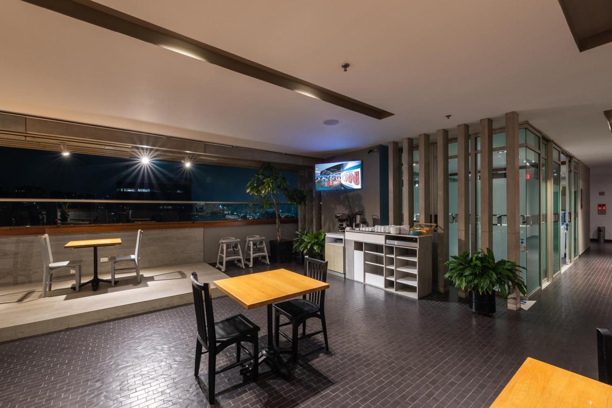 Hotel Holiday Inn Express & Suites Medellin By Ihg Kültér fotó
